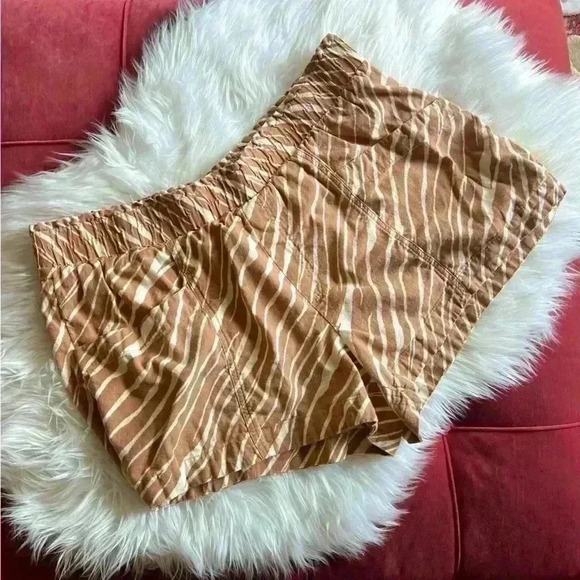 Target Women‘s High-rise Linen Pull-on Shorts A new day Zebra Striped Summer - Picture 2 of 9